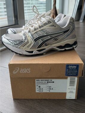 Asics GEL-Kayano 14 Men’s Running Shoes in White and Black